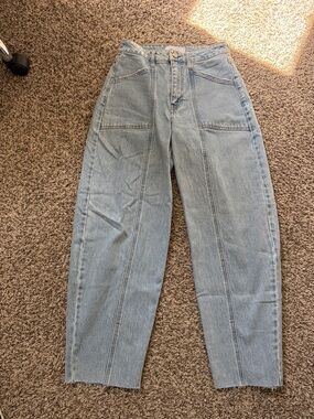 Vervet barrel jeans size 25
